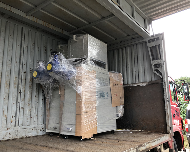 2臺(tái)定制高溫油溫機(jī)試機(jī)合格_專屬物流直發(fā)青島