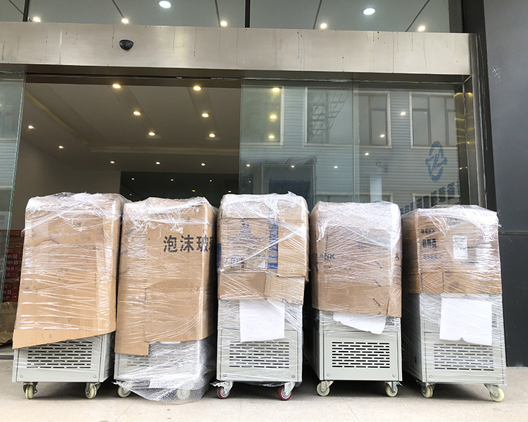 5臺(tái)標(biāo)準(zhǔn)油溫機(jī)廠家發(fā)貨_測試合格專車發(fā)往山東威海